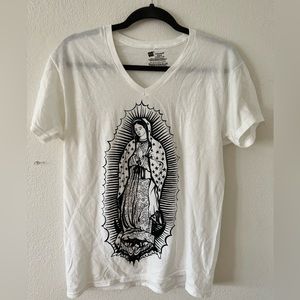 💎3/$15 Virgin Mary women black and white V neck top, medium